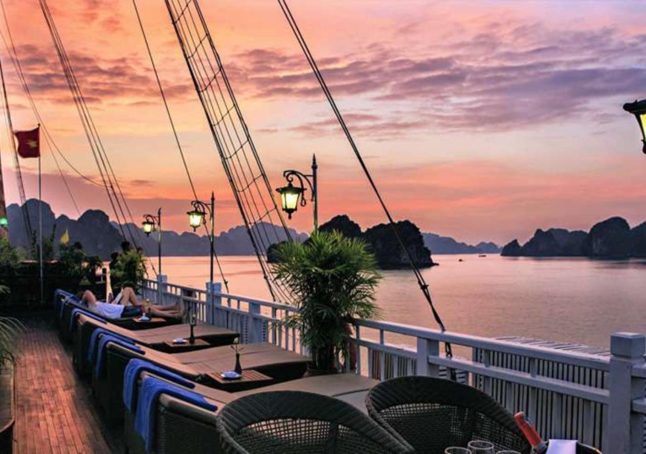 Hotel Arcady Boutique Cruise Hạ Long Exterior foto