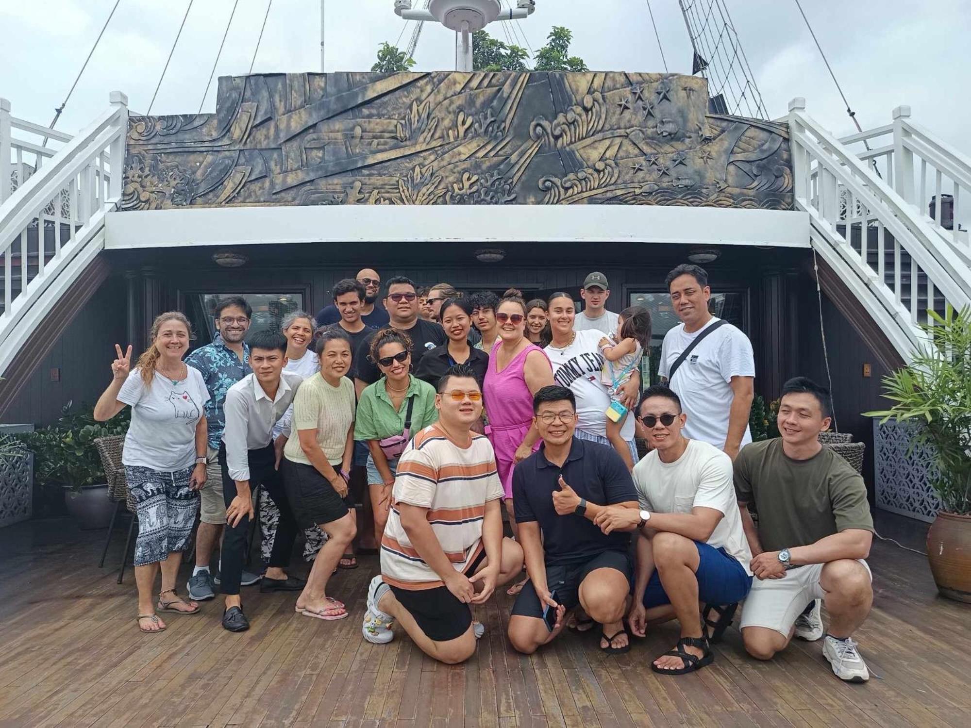 Hotel Arcady Boutique Cruise Hạ Long Exterior foto