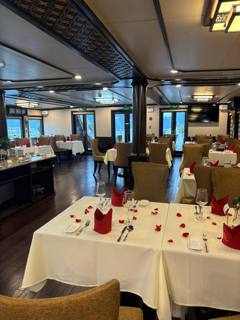 Hotel Arcady Boutique Cruise Hạ Long Exterior foto
